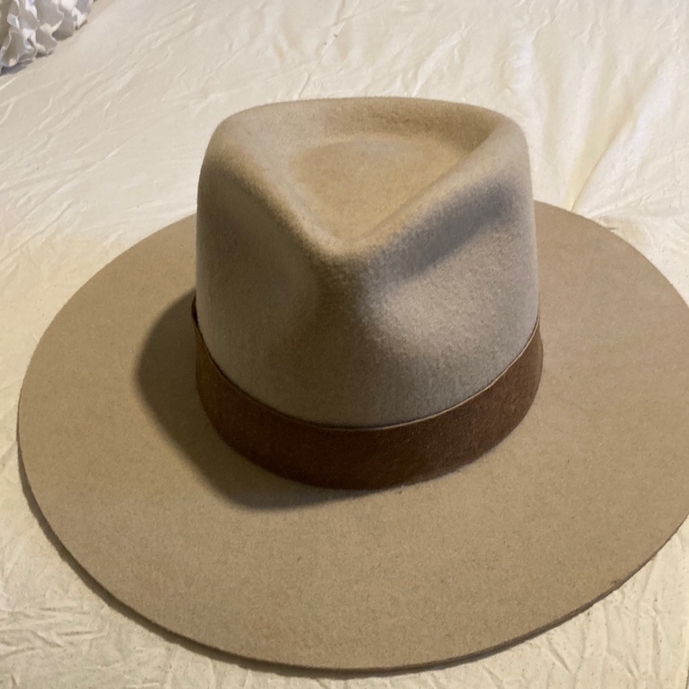 Tan hat size s/m